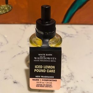 NWT Bath and Body Works Iced Lemon Poundcake Wallflower